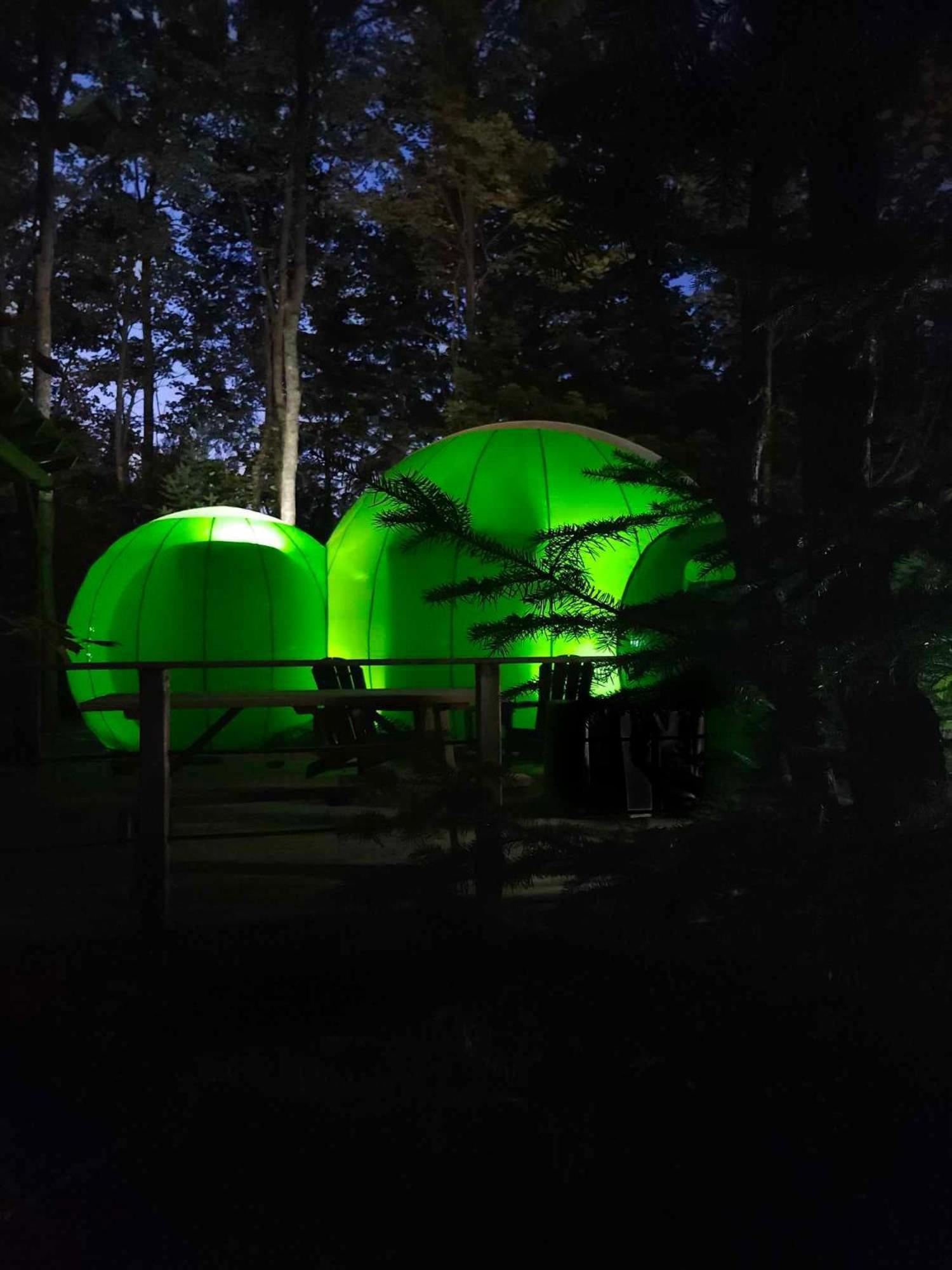 Hotel Estrella Glamping à Caraquet Extérieur photo